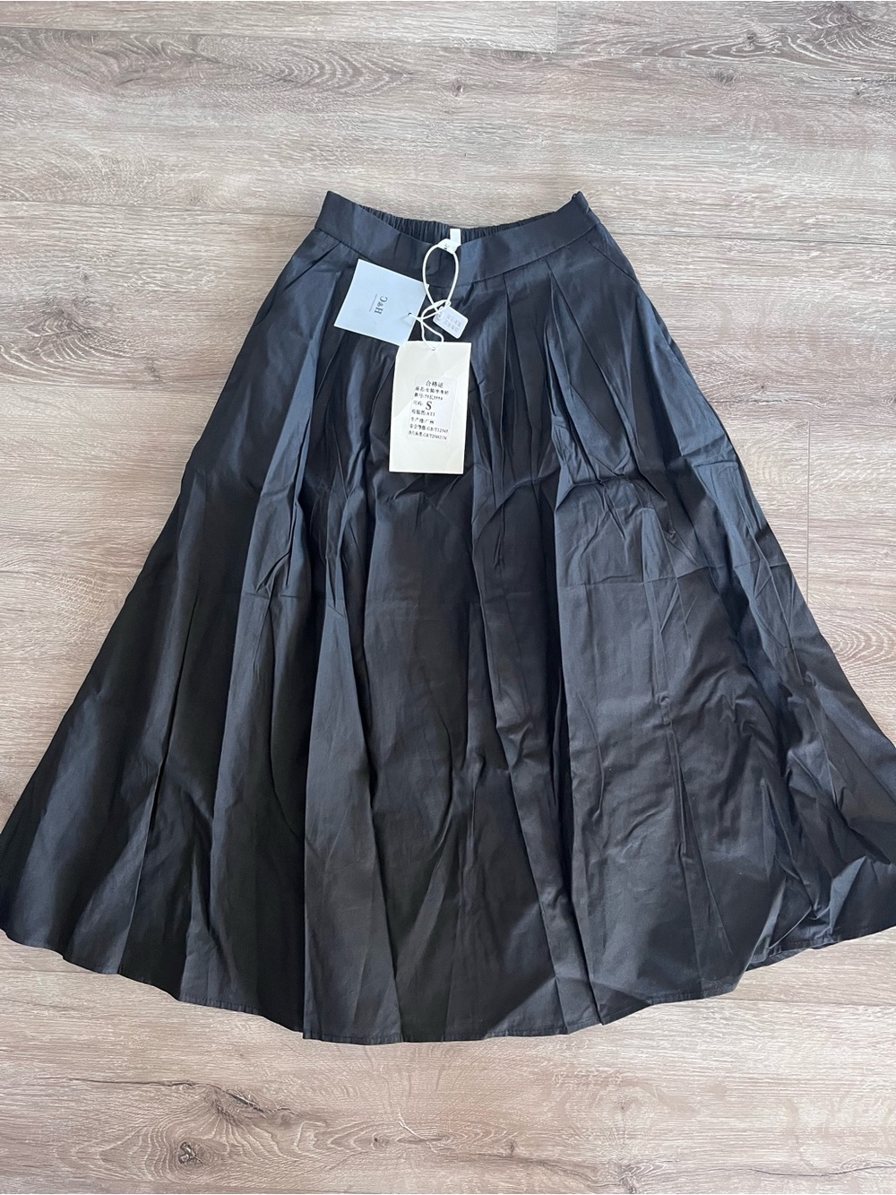 H&C Women’s Black A-Line Midi Skirt